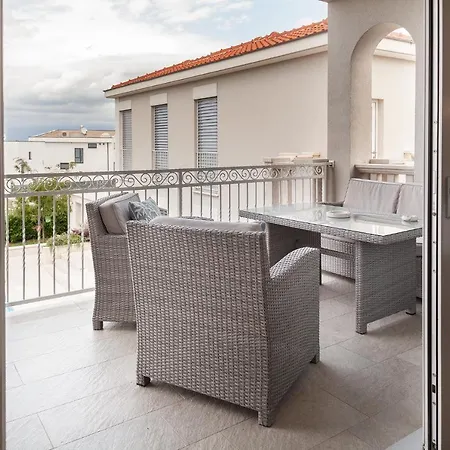 Deluxe Apartment Vila Carissa Malinska Exterior photo